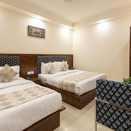 Hotel Emblem Suites- Near Delhi Airport New Delhi Eksteriør billede