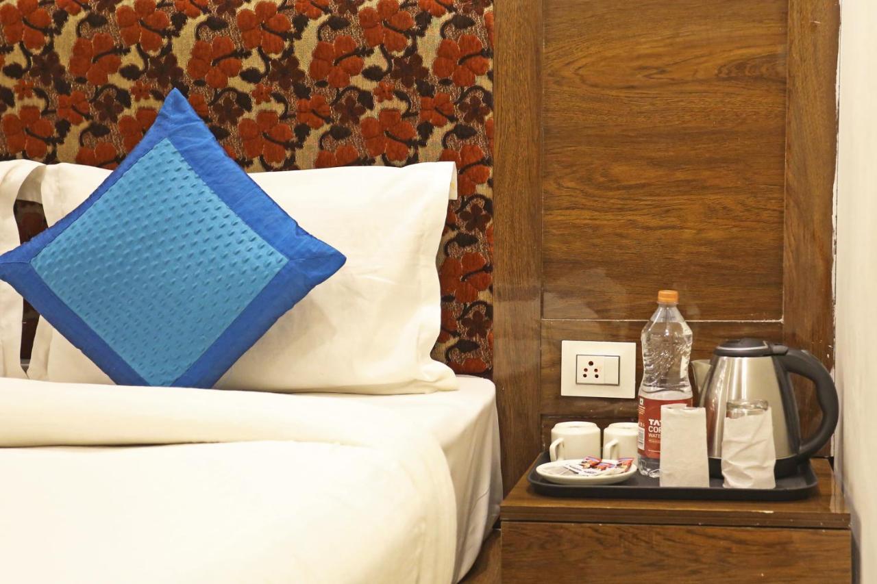 Hotel Emblem Suites- Near Delhi Airport New Delhi Eksteriør billede